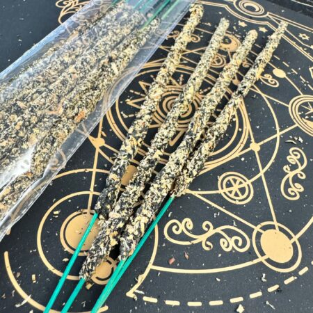 Incienso Artesanal de Ylang Ylang Varillas florales y artesanales. Armonía, amor y sensualidad. (Disponible en 6 o 15 varillas).