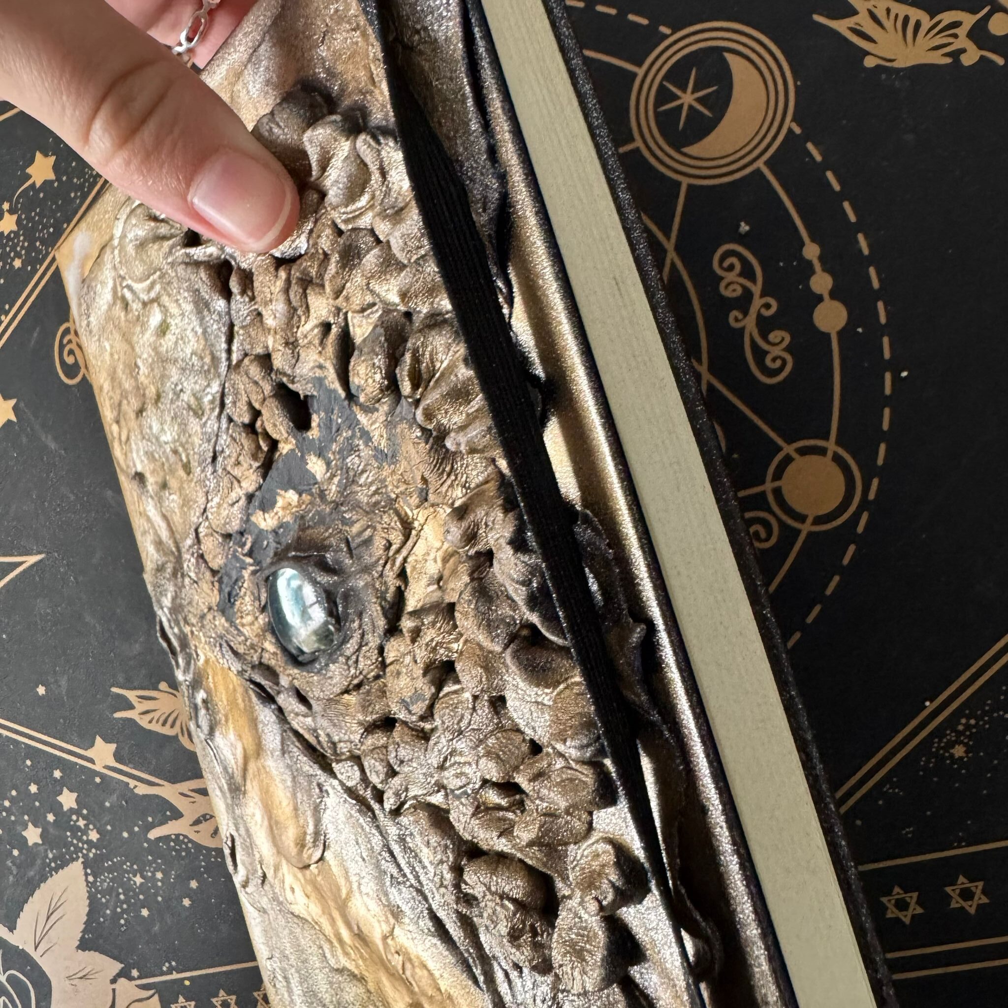 grimorio del portal élfico hecho a mano para brujas ecomagic