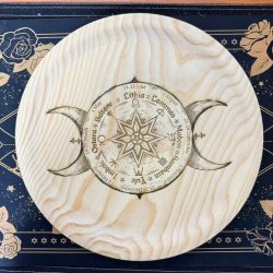 altar de madera redondo para la rueda del año pagana artesanal ecomagic