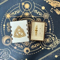 caja de cerillas de trisqueta y fases lunares artesanal hecha a mano ecomagic
