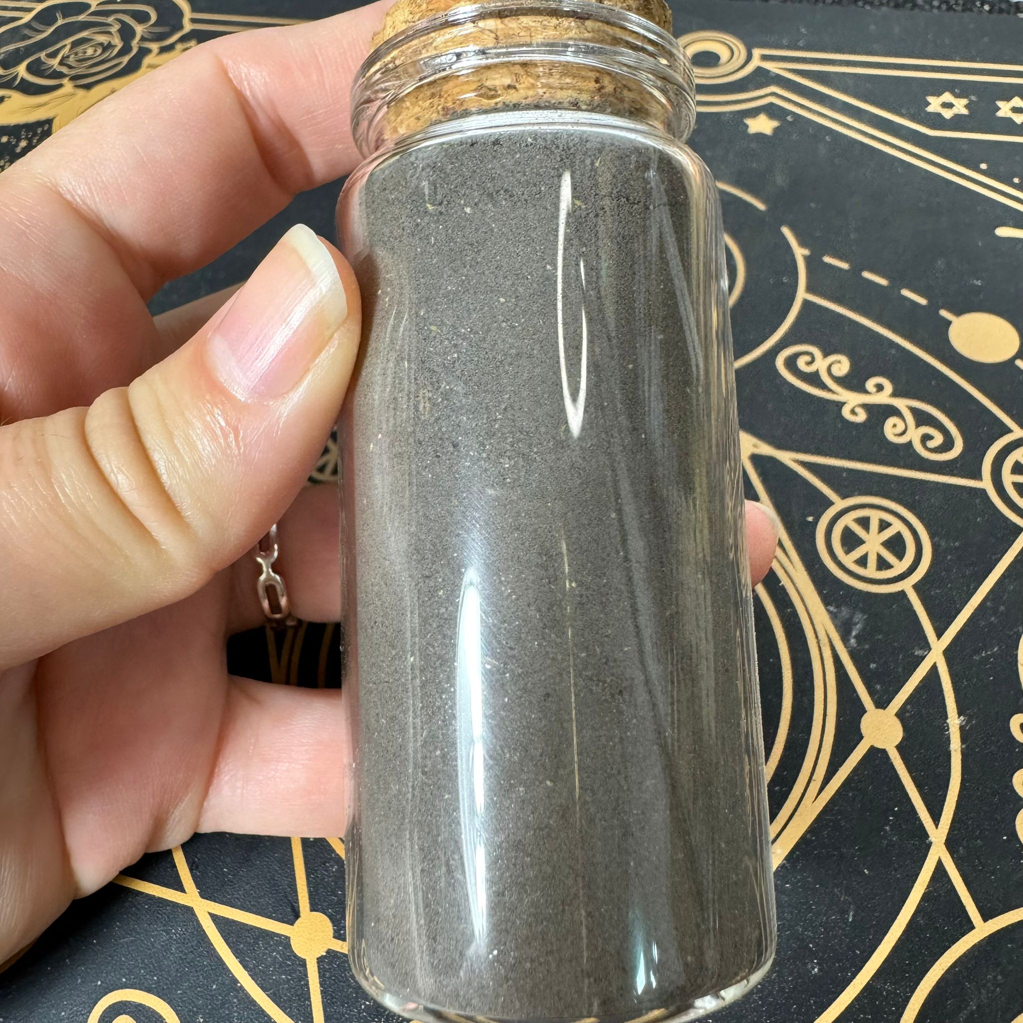 sal de bruja negra para la protección del espacio y la energía ecomagic realizada a mano artesanalmente