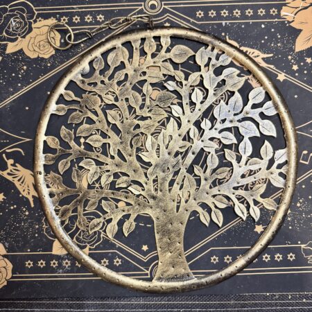 Móvil metálico del árbol de la vida