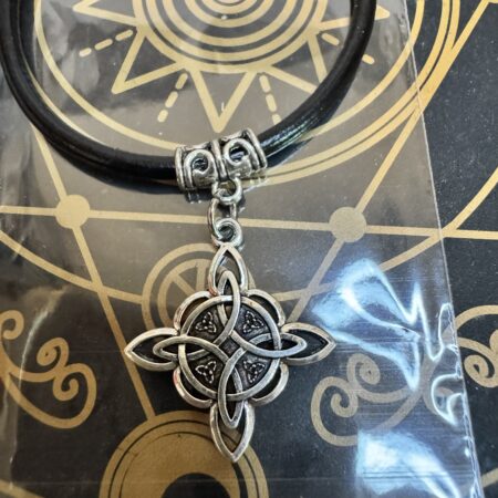 Pulsera negra de nudo de bruja