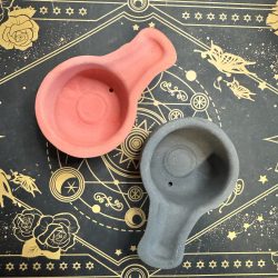 Quemador de barro para defumaciones e incienso