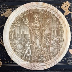 Venus (28cm) - Altar de madera artesanal de la Diosa