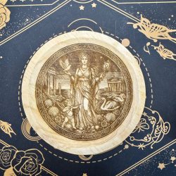Venus (14cm) - Altar pequeño de madera artesanal de la Diosa Griega
