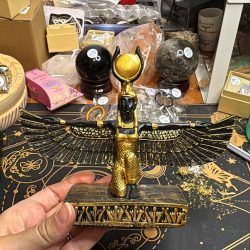 Figura de Isis Alada – Diosa Egipcia de la Magia y la Protección