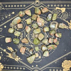 Unakita - rodados pulidos de diferentes tamaños