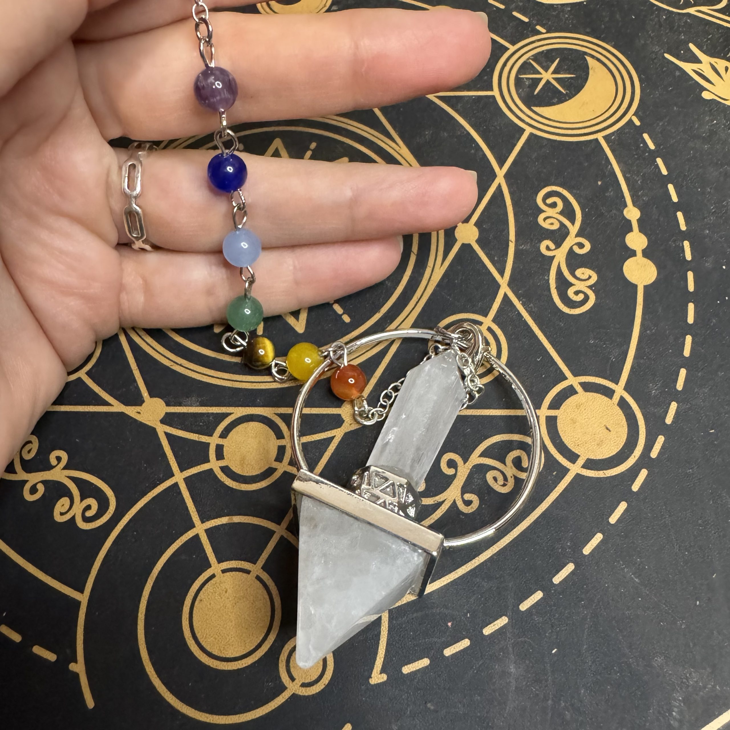 Péndulo de los 7 Chakras con Doble Punta de Cuarzo Blanco – Equilibrio y Armonía - Imagen 2